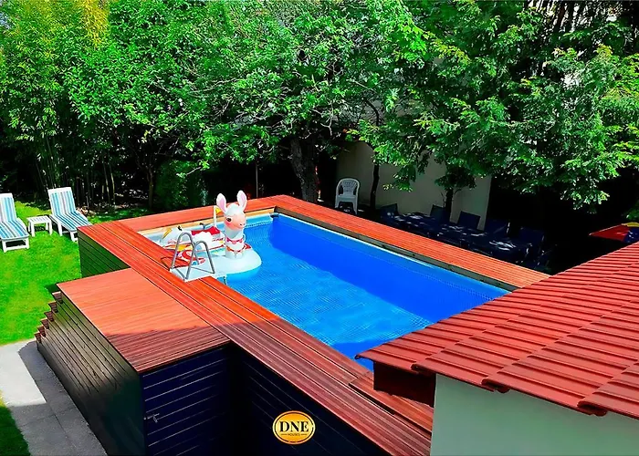 DnE VILLA- DISNEY-PARIS - HOLIDAYS HOUSE - MAISON DE VACANCES - PISCINE - POOL- 6 CHAMBRES- 6 SDB - 6 BEDROOMS - 6 BATHROOMS